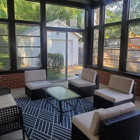 Spacious Centrally Located 3 Bed 2 Bath - Sleeps 8 Montgomery Extérieur photo