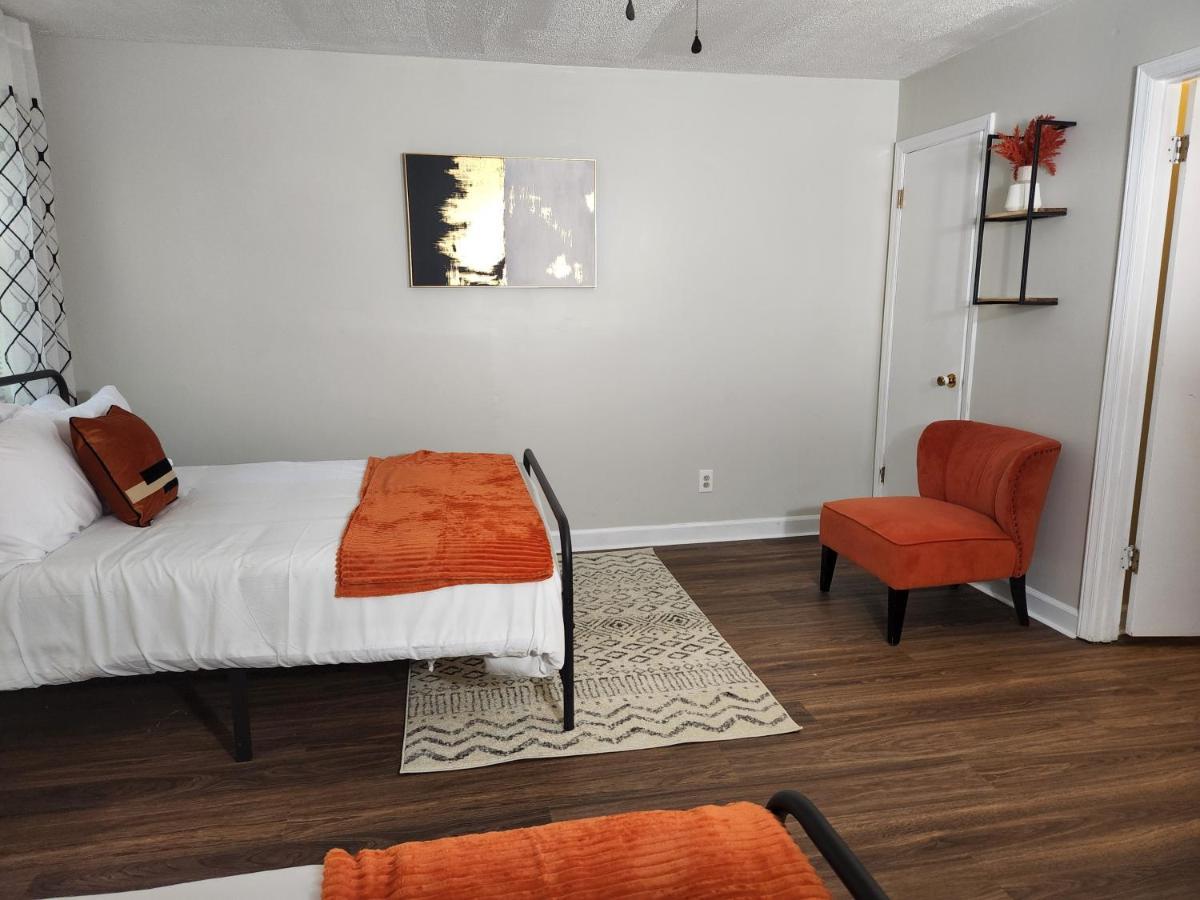 Spacious Centrally Located 3 Bed 2 Bath - Sleeps 8 Hébergement de vacances Montgomery