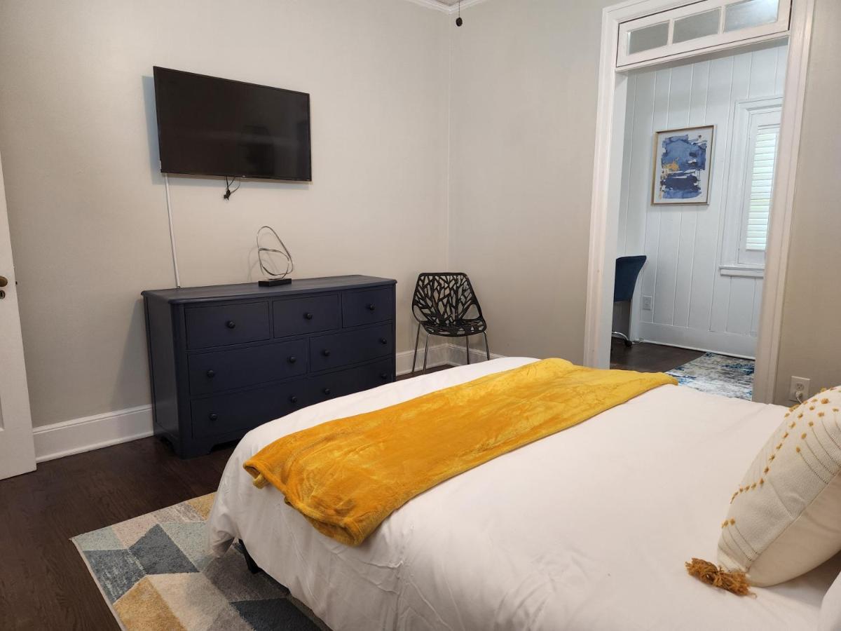 Spacious Centrally Located 3 Bed 2 Bath - Sleeps 8 Montgomery